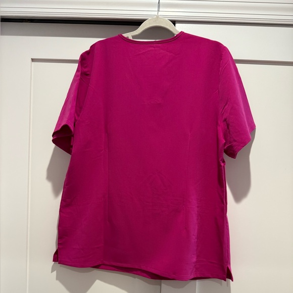 Figs Raspberry Scrub Top NWT - Picture 2 of 3